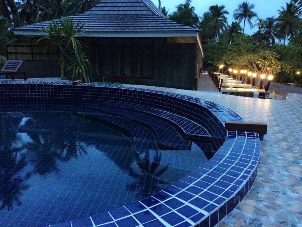 Ruean Thai Nai Bang By Pansak Resort Surat Thani Luaran gambar