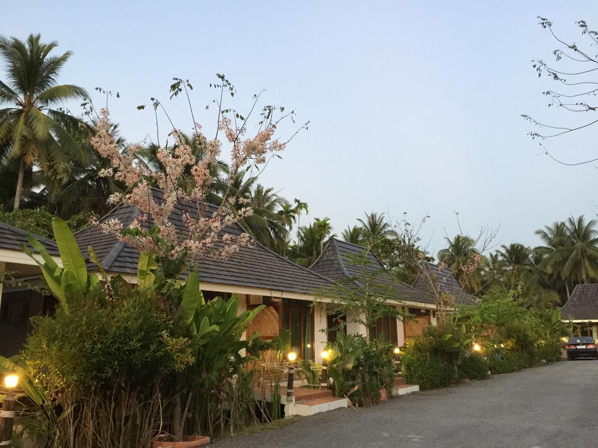 Ruean Thai Nai Bang By Pansak Resort Surat Thani Luaran gambar